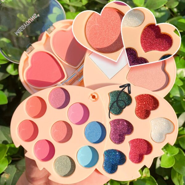 Multi-function Heart-shaped Makeup Set Product Color Matte Micro-Light Eyeshadow Palette Colorful Ladies Gift Professional Makeup Fashionable Ladies Makeup Set, Winter Holiday Gift for Friends and Family Y2K New Year