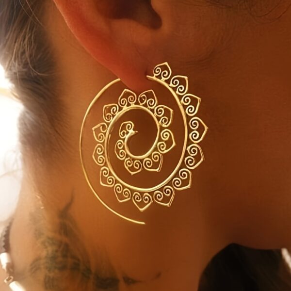 New Oval Spiral Earrings Exaggerated Swirl Gear Heart Shape Vintage Ear Jewelry