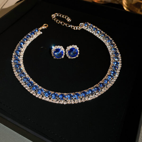 Fashionable Women's Diamond Necklace Set Luxurious Earrings Rhinestone Earrings Set