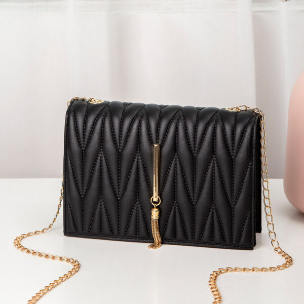 Fashion Square Crossbody Bag For Women Metal Tassel Shoulder Bag For Women Retro Geometric Pattern Chain Bag For Women